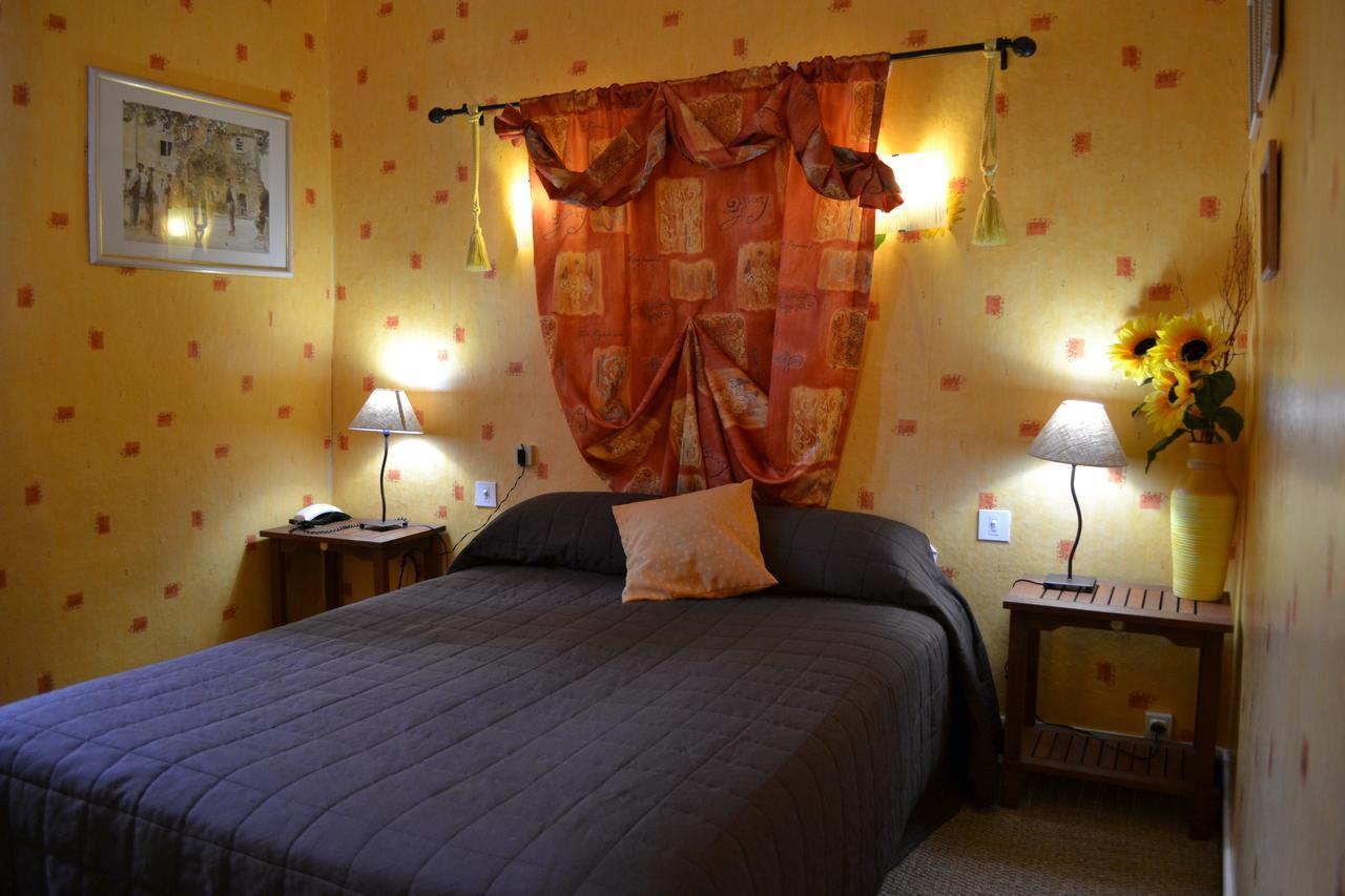 Logis Le Relais Sarrasin Hotel Vezenobres Стая снимка