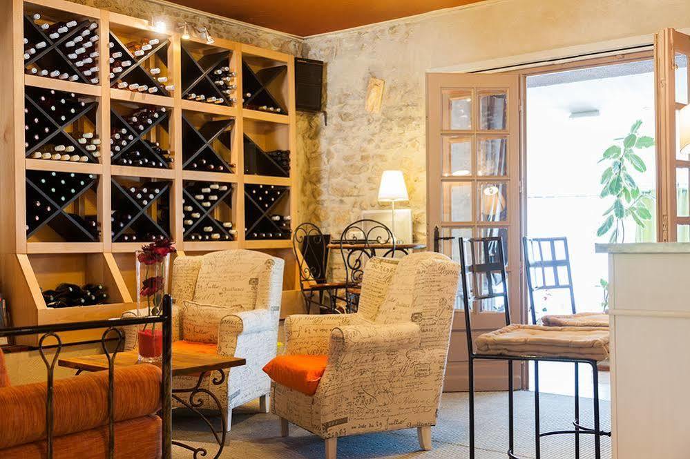 Logis Le Relais Sarrasin Hotel Vezenobres Екстериор снимка